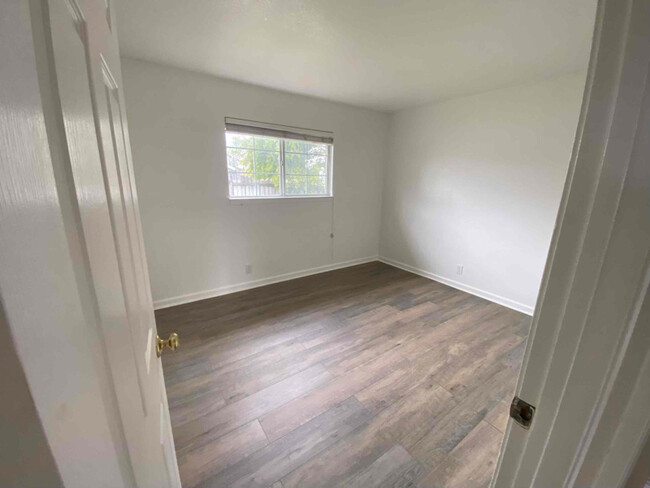 Building Photo - 100 Novato Dr