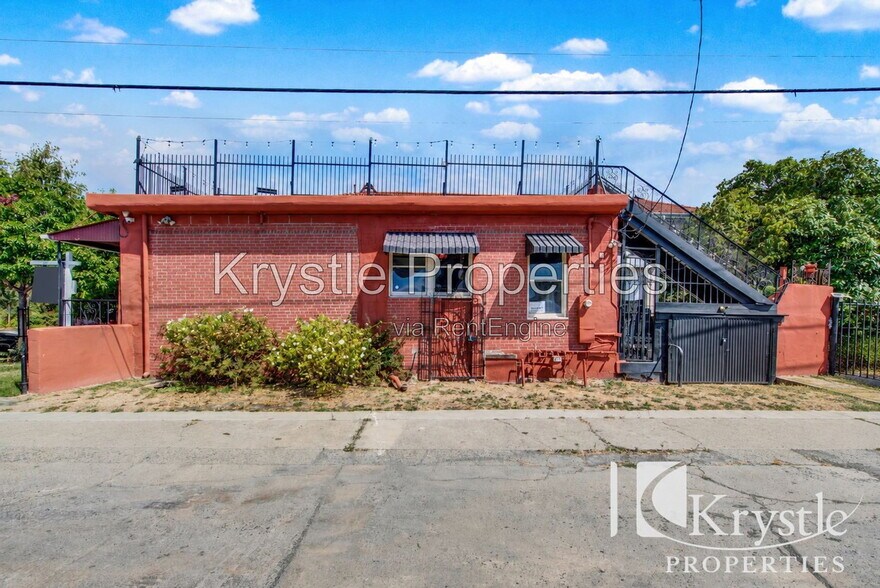 Building Photo - 318 Napa Ave