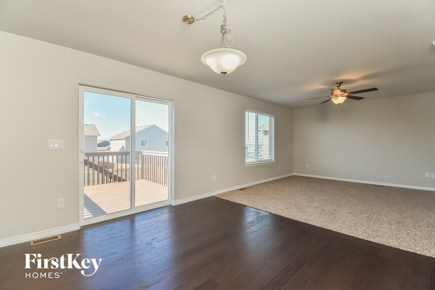 Building Photo - 10913 Nolin Dr