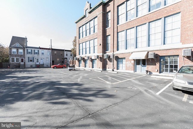 Building Photo - 1050 E Montgomery Ave