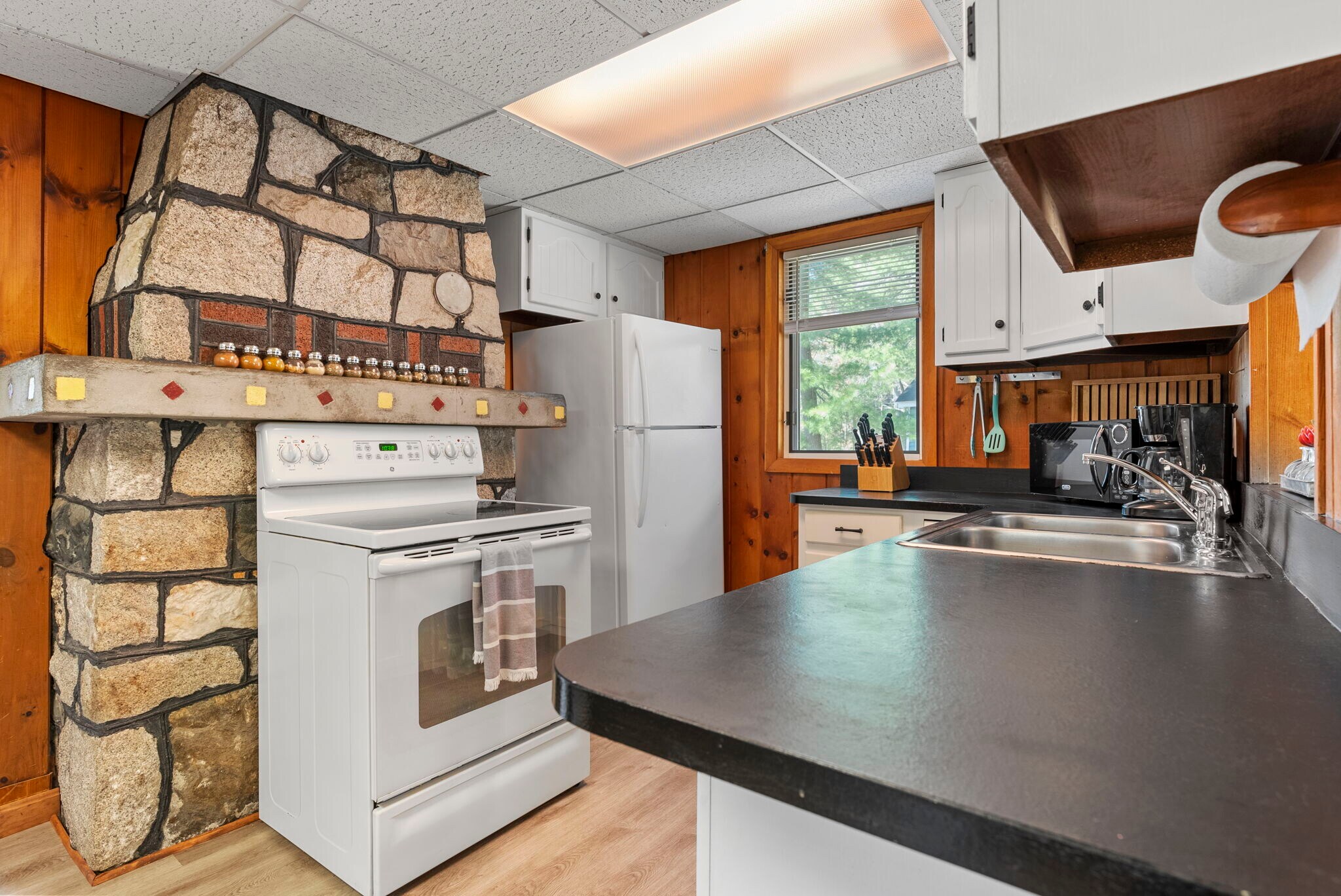 Building Photo - 46 Emerson Dr