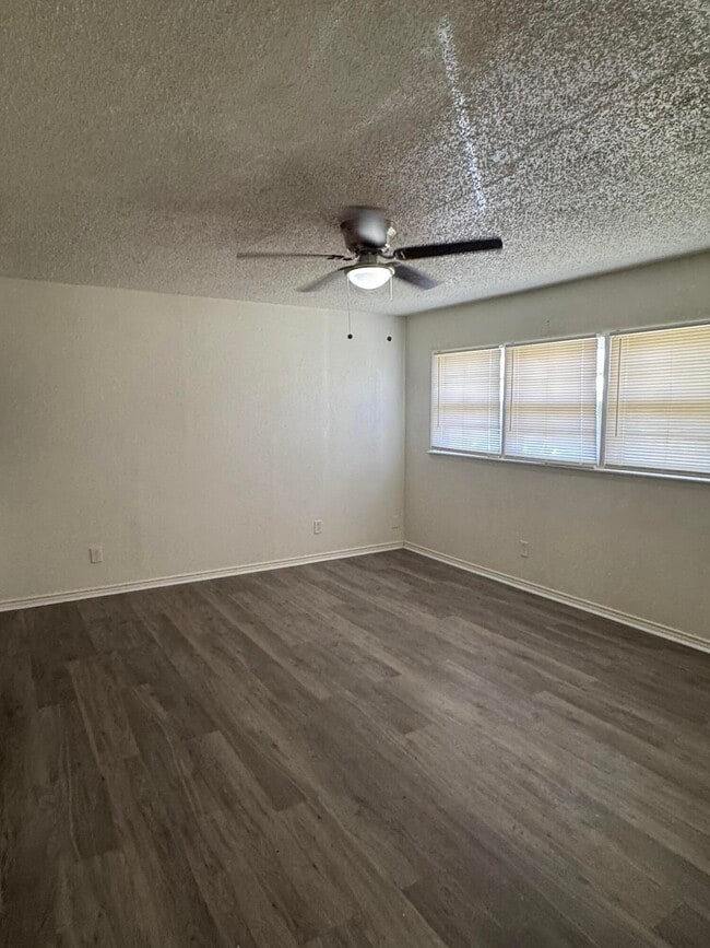 Building Photo - 4415 42nd St