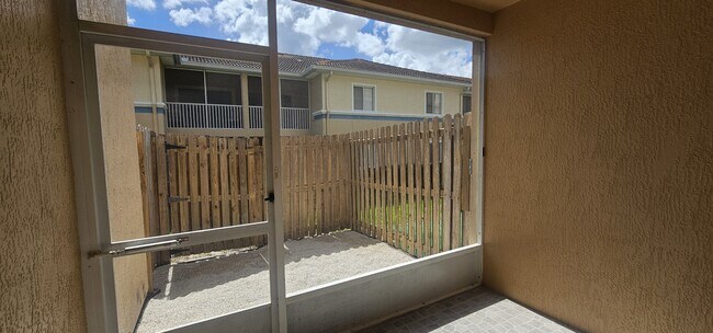 Building Photo - 13215 Villa Vista Dr