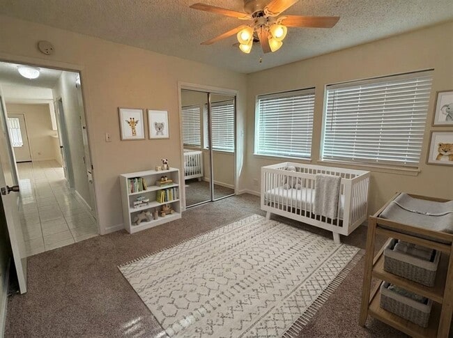 Building Photo - 9906 Randall Dr