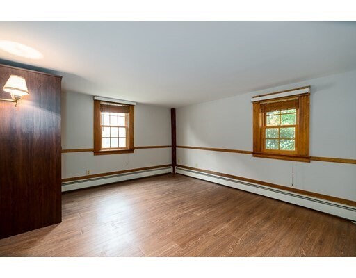 Building Photo - 182 Lynn St