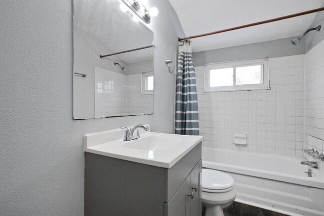 Building Photo - 3751-3753 Briggs Rd