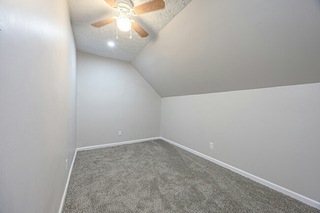 Building Photo - 3240 W 56th St