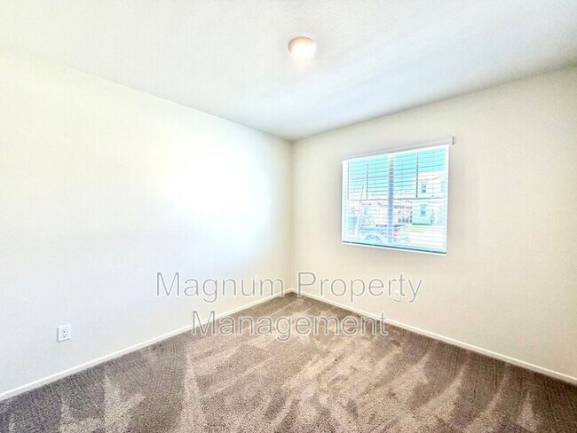 Building Photo - 31097 Water Beech Dr