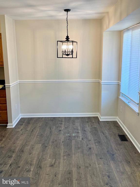 Building Photo - 22 Fitzwatertown Rd