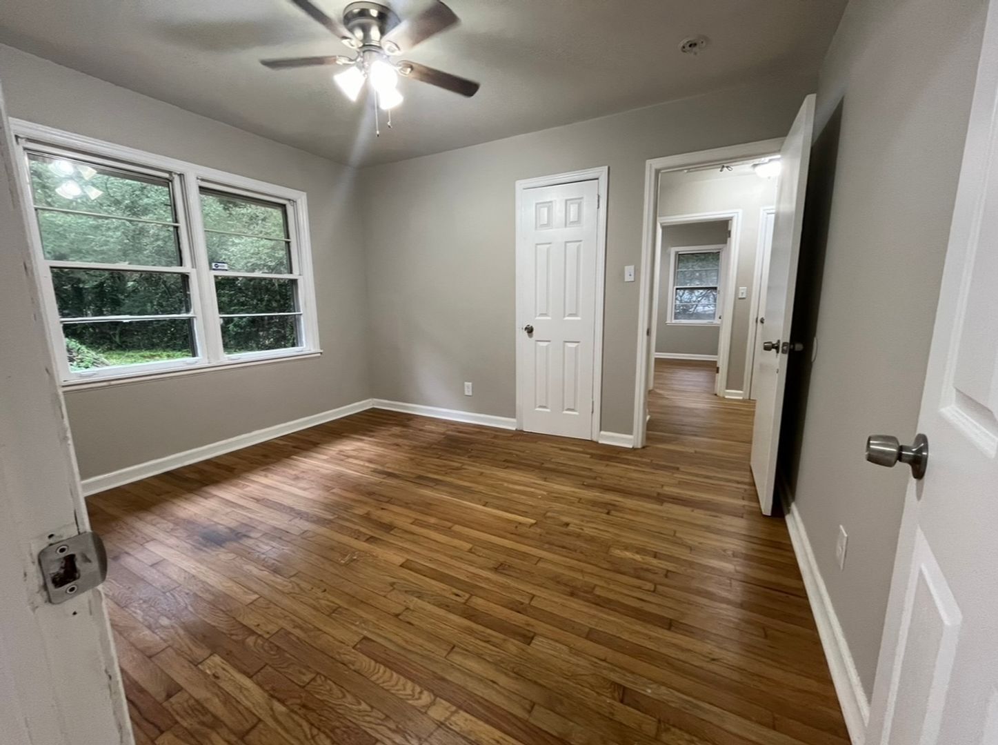 Building Photo - COMING SOON: Classic charm, peaceful living, your Forest Park retreat awaits in this spacious 3-b...