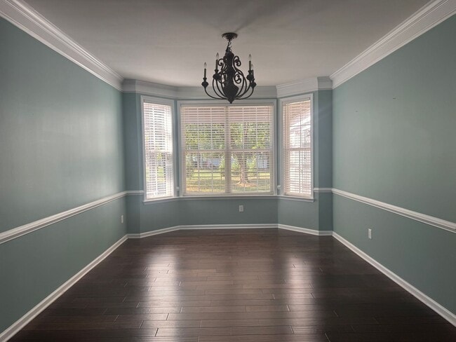 Building Photo - 800 Pinkney Pl