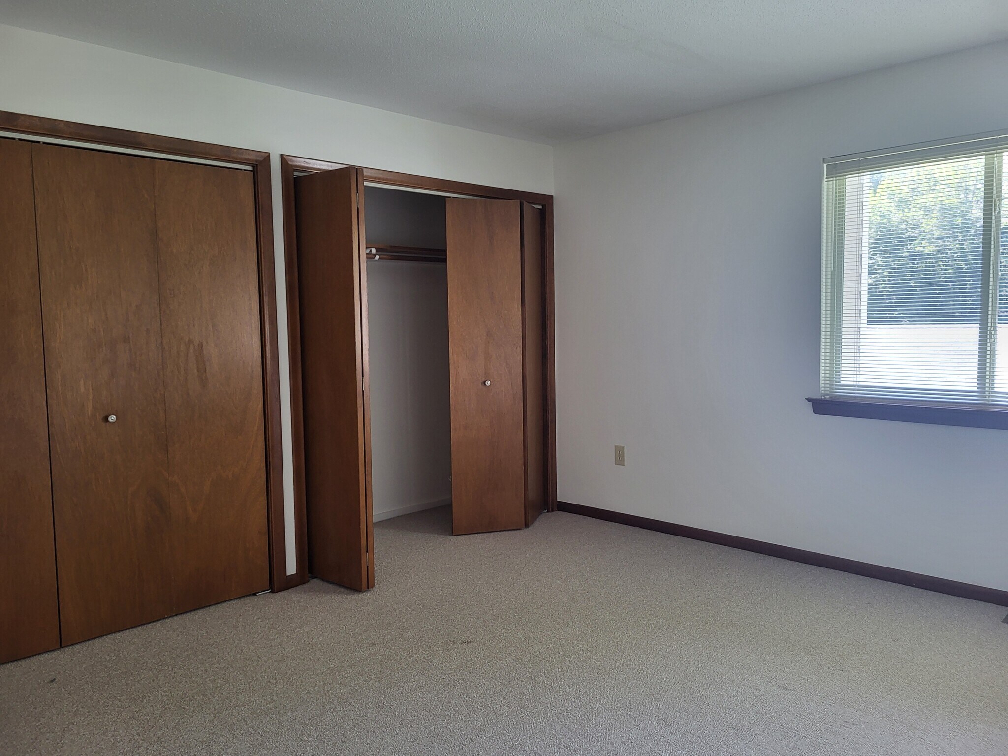 Building Photo - 107 Hilltop Dr