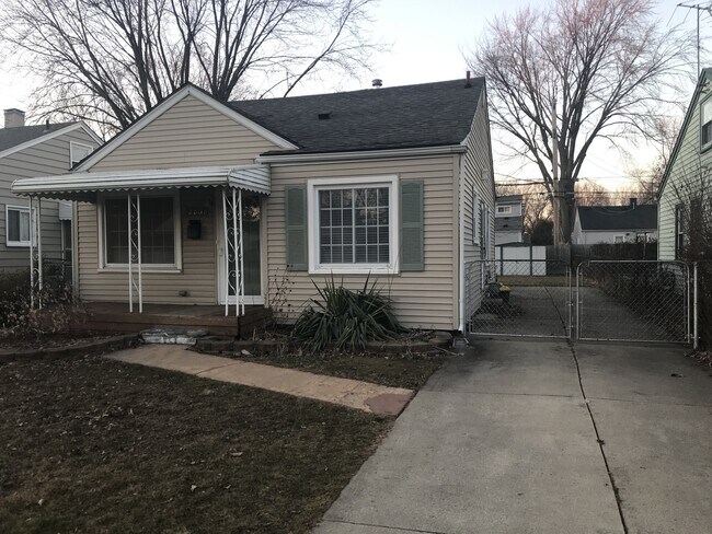 Primary Photo - Beautiful Move in Ready 2Bed/1Bath