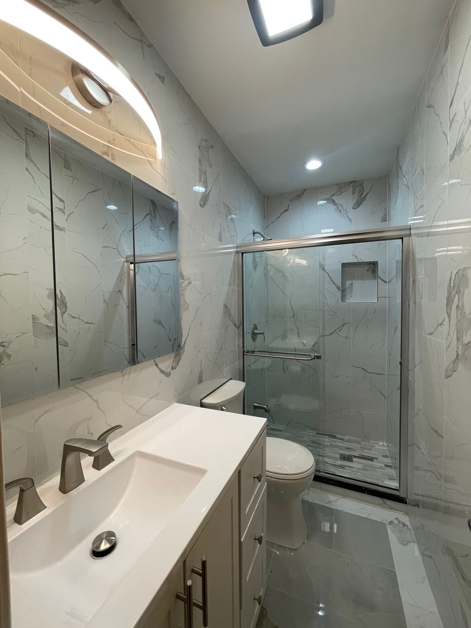 Building Photo - 101 Romaine Ave