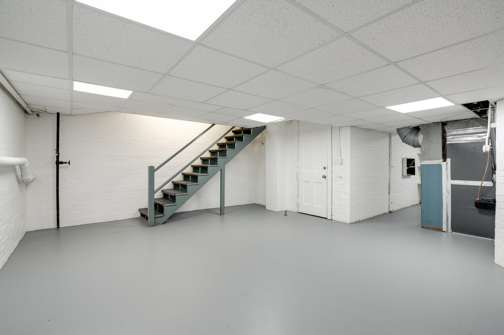 Building Photo - 500 N Thomas Rd