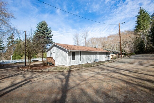 Building Photo - 332 Birch