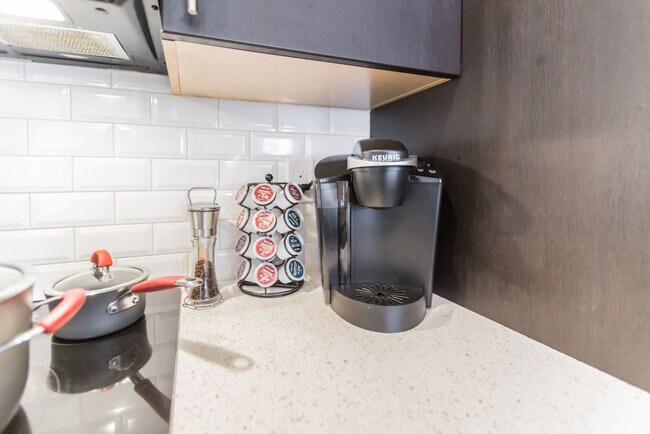 Building Photo - 248 Market St