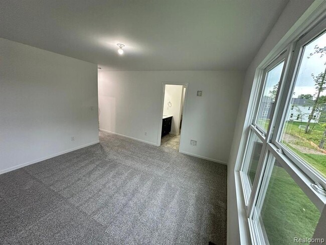 Building Photo - 9153 Dogwood Ln