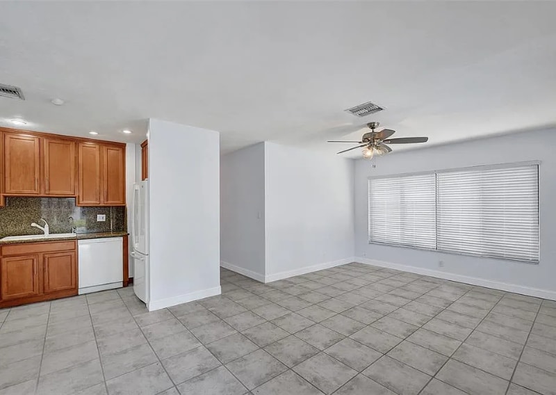 Building Photo - 1632 NE 17th Ave