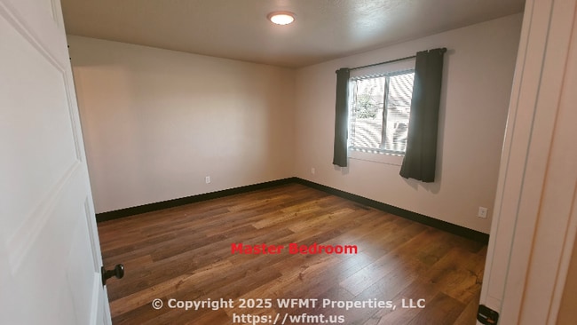 Building Photo - 852 S Camas Ln