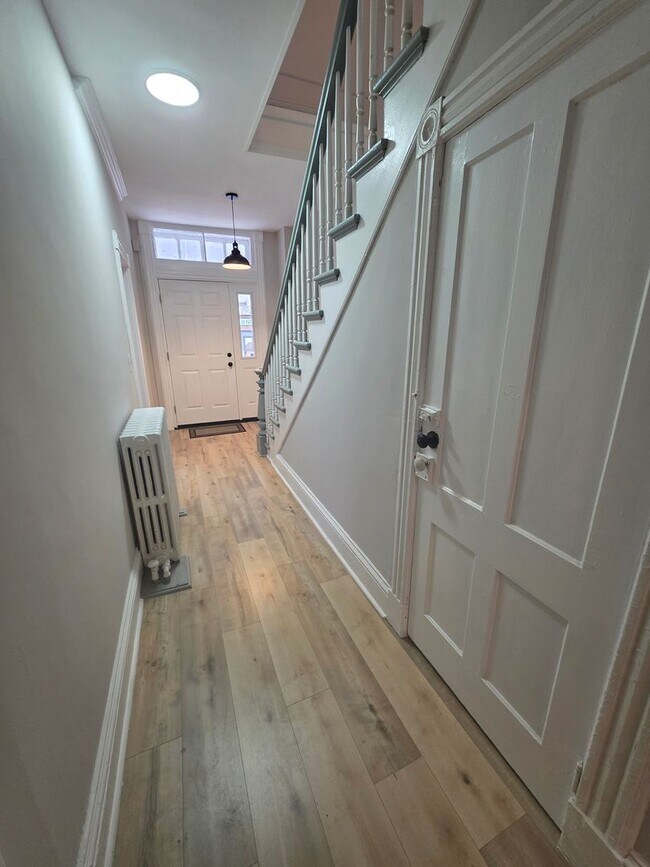 Building Photo - 2-Unit Duplex, Kingston NY