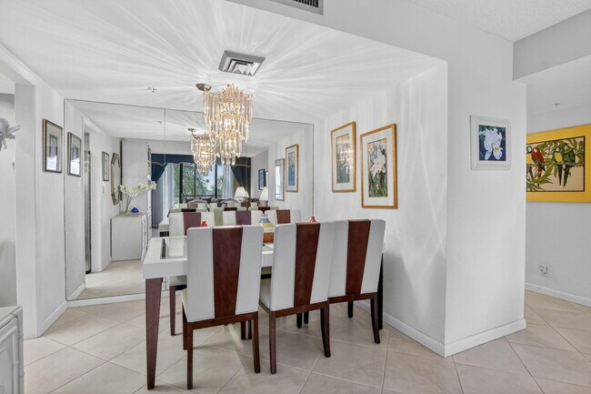 Building Photo - 7738 Lakeside Blvd