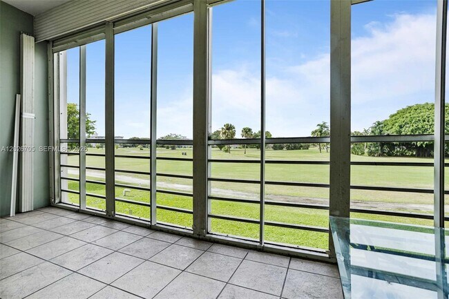 Building Photo - 2651 S Course Dr