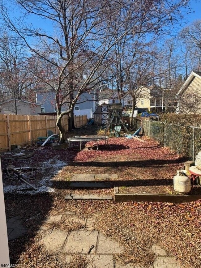 Building Photo - 83 Arch St