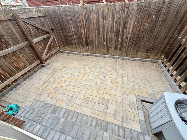 Building Photo - Wheat Ridge 2-story