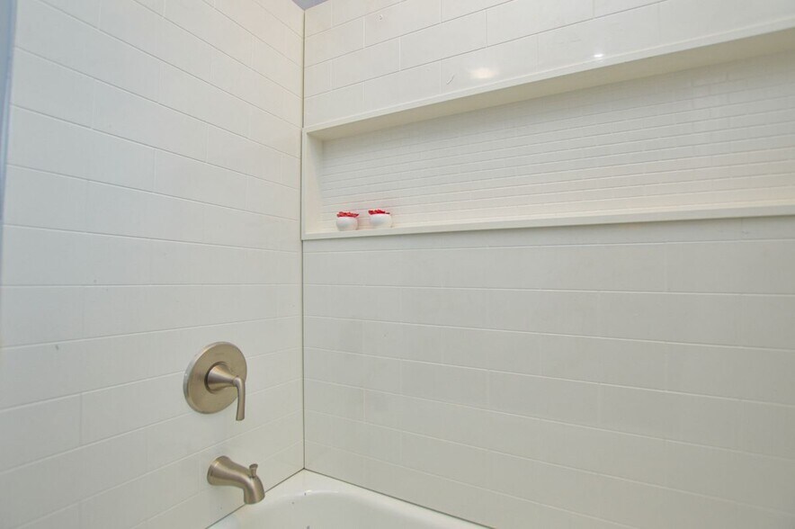 Building Photo - 5385 Macy Grove Rd