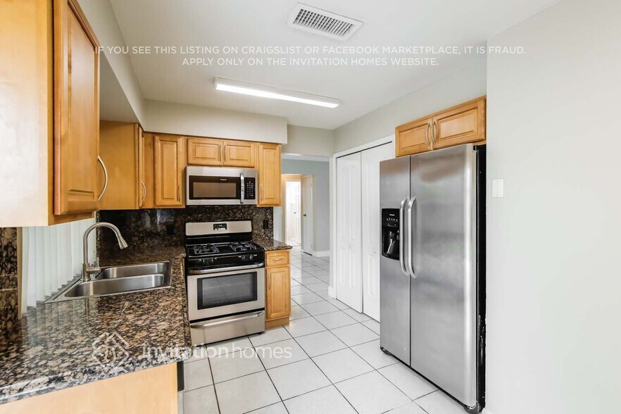 Building Photo - 11650 NW 31st St