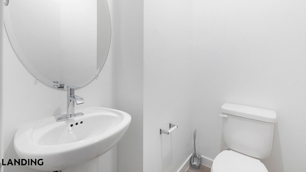 Building Photo - 2705 N Rancho Dr