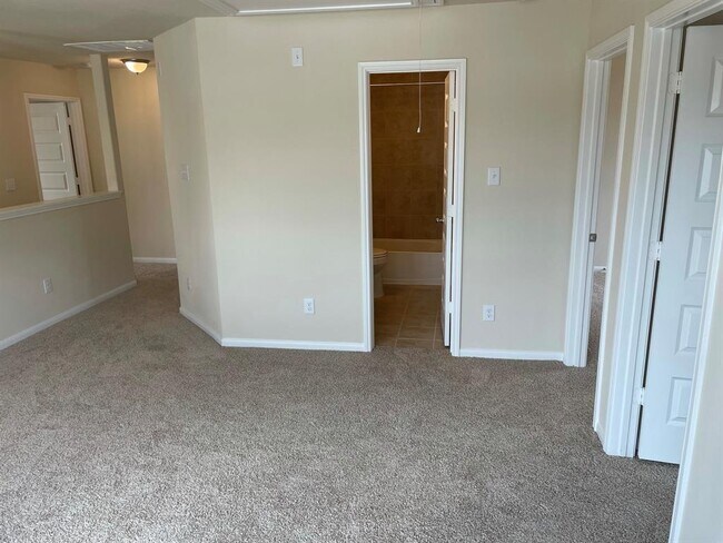 Building Photo - 5519 Evanston Ln