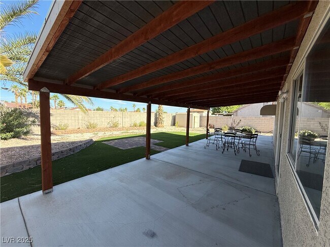 Building Photo - 517 Scenic Terra Dr
