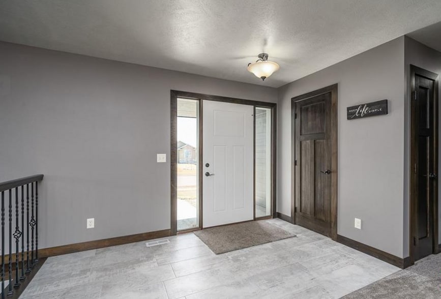 Building Photo - 4317 S Alpine Ave