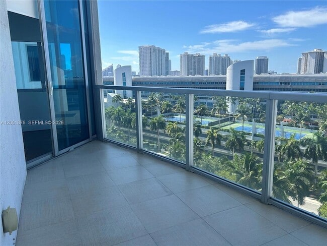 Building Photo - 3029 NE 188th St