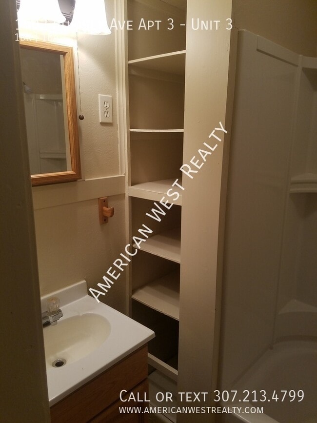 Building Photo - 1802 Rumsey Ave