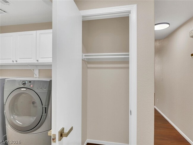 Building Photo - 122 Montesol Dr