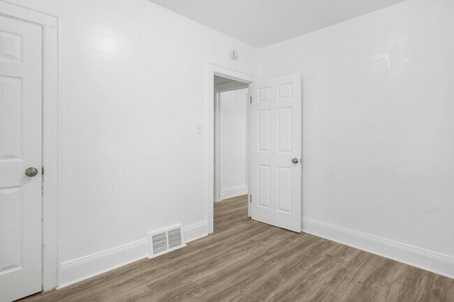 Building Photo - 13500 3rd Ave