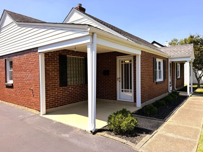 Building Photo - 217 Kewanna Dr