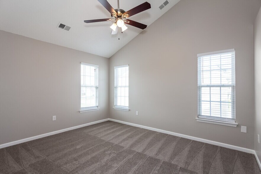 Building Photo - 8806 Samara Ct