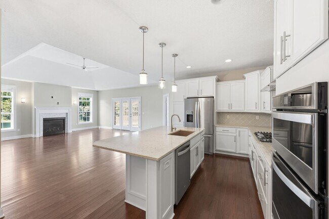 Building Photo - 8017 Pleasant Dr