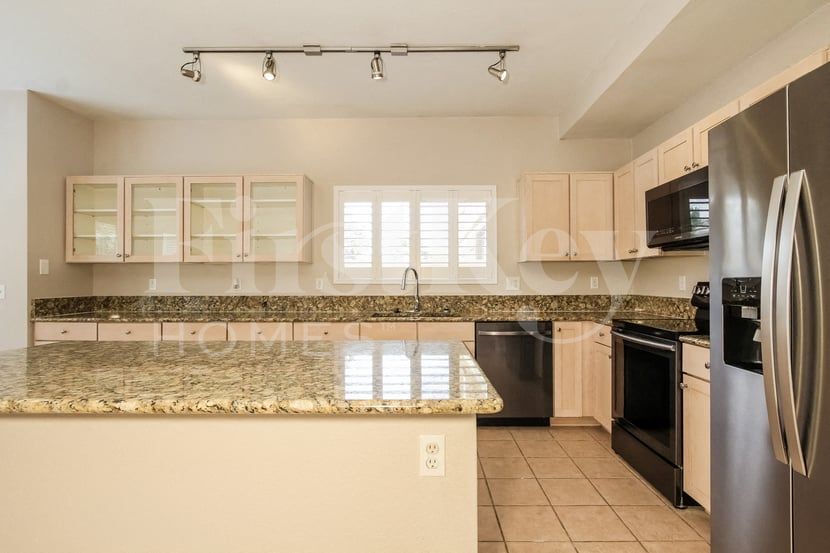 Building Photo - 2127 S Luther