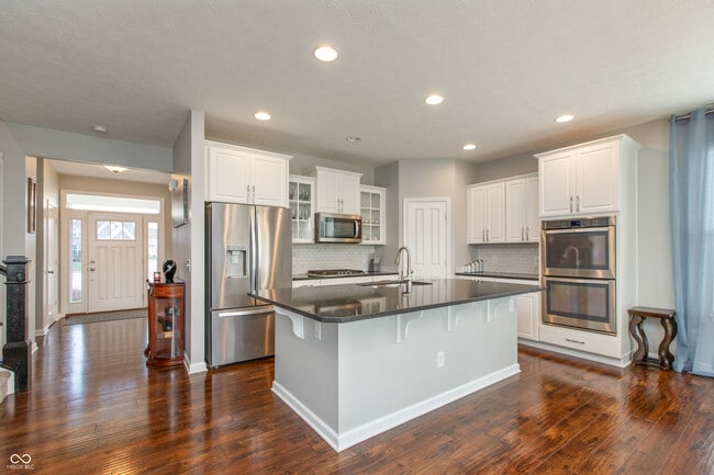 Building Photo - 2473 Commons Ct