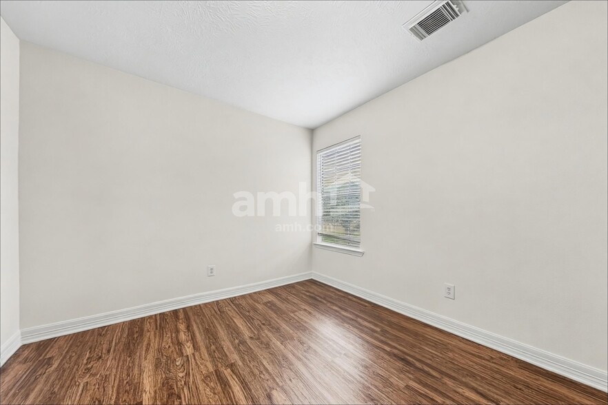 Building Photo - 9151 Autumn Harvest Dr