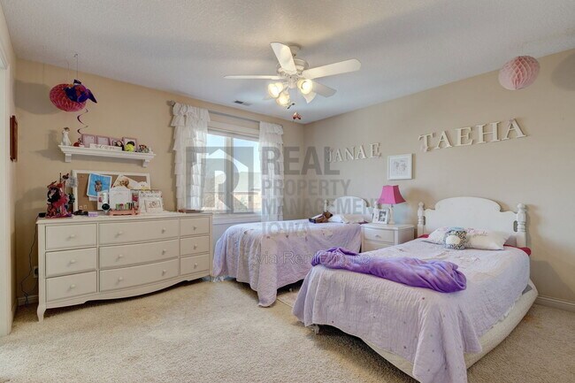 Building Photo - 4631 Timberline Dr