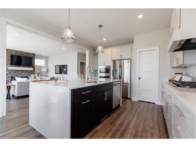 Building Photo - 1811 Fallbrooke Dr