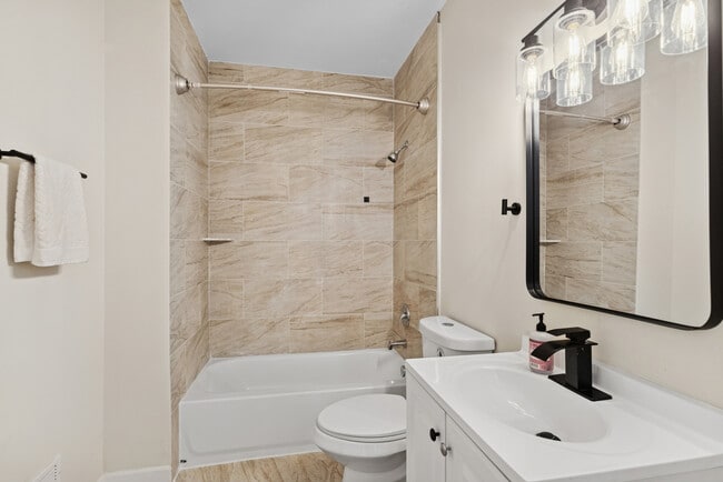 Building Photo - 515 George Ave