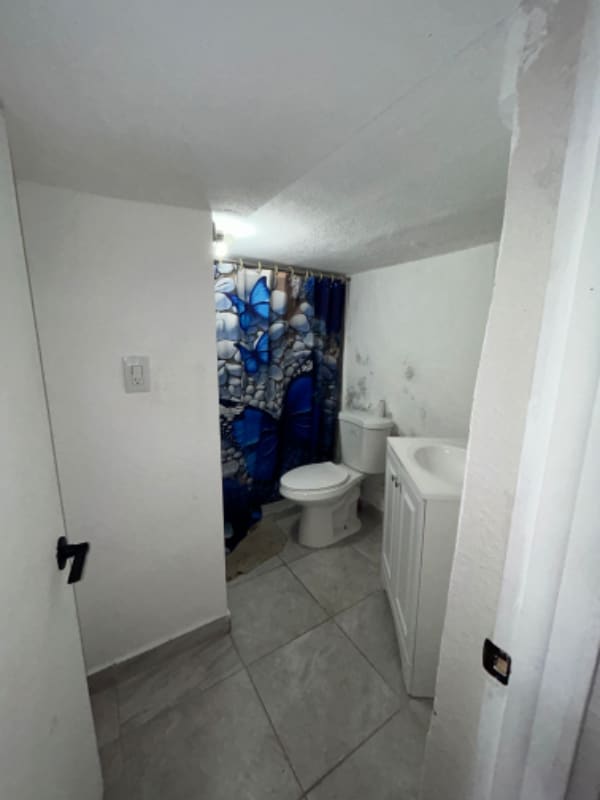 Building Photo - 716 E Mahanoy St