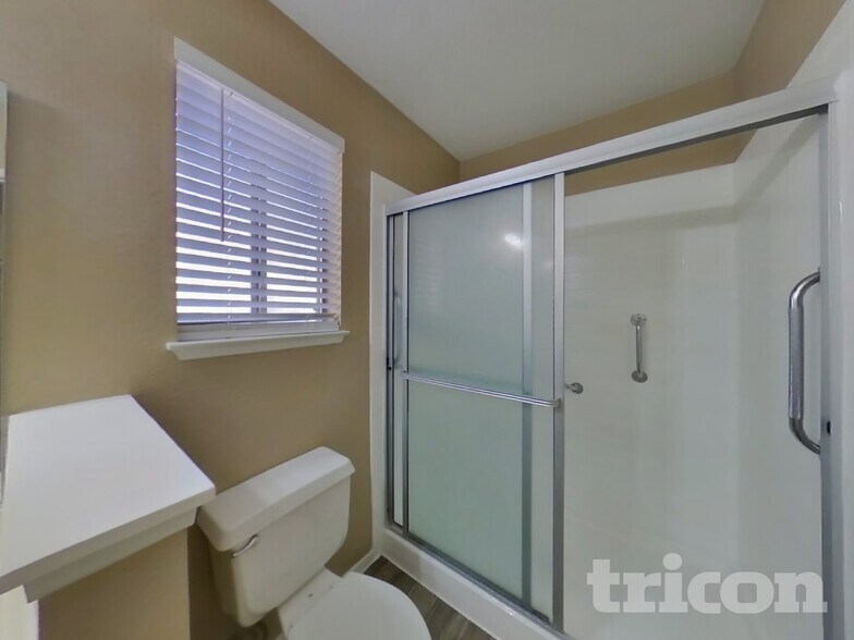 Building Photo - 733 Reagan Dr